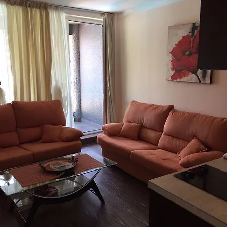 Plaza 17 Apartman Napospart