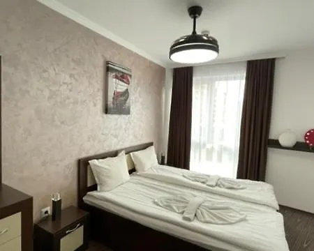Plaza 17 Apartman *
