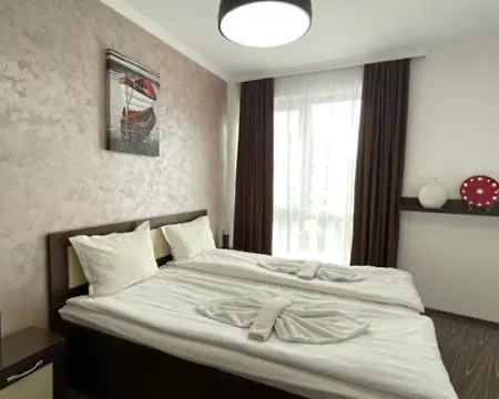 Plaza 17 Apartman *